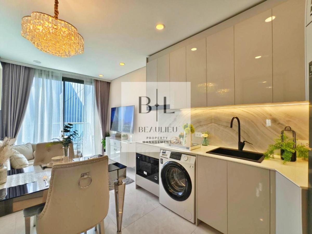 Copacabana Coral Reef – High-Rise Beachside 1 Bedroom Condo in Jomtien