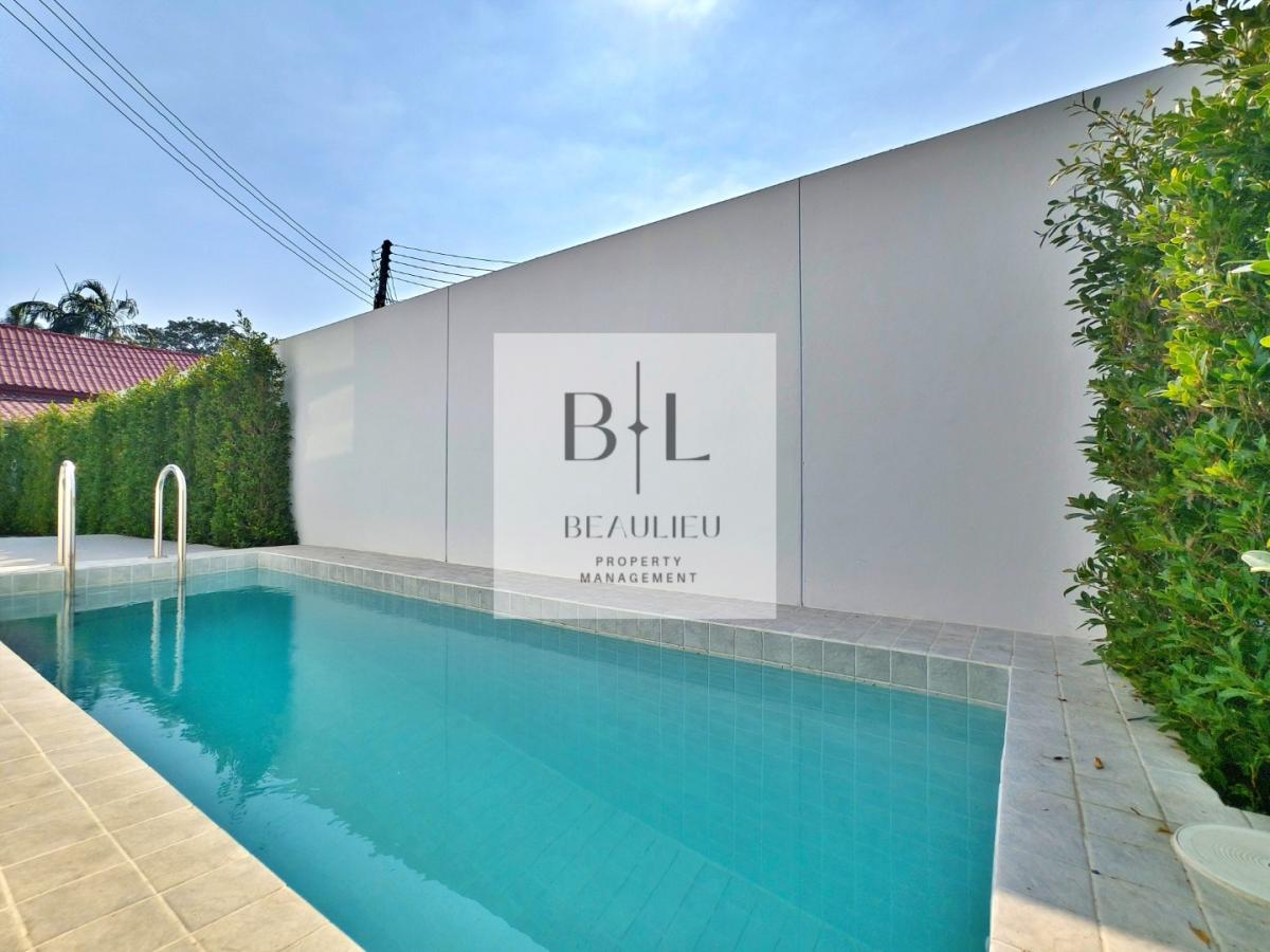 Minimalist Modern Home - 3 bed 4 bath - Comfortable Modern Living near the Beach - Naklua