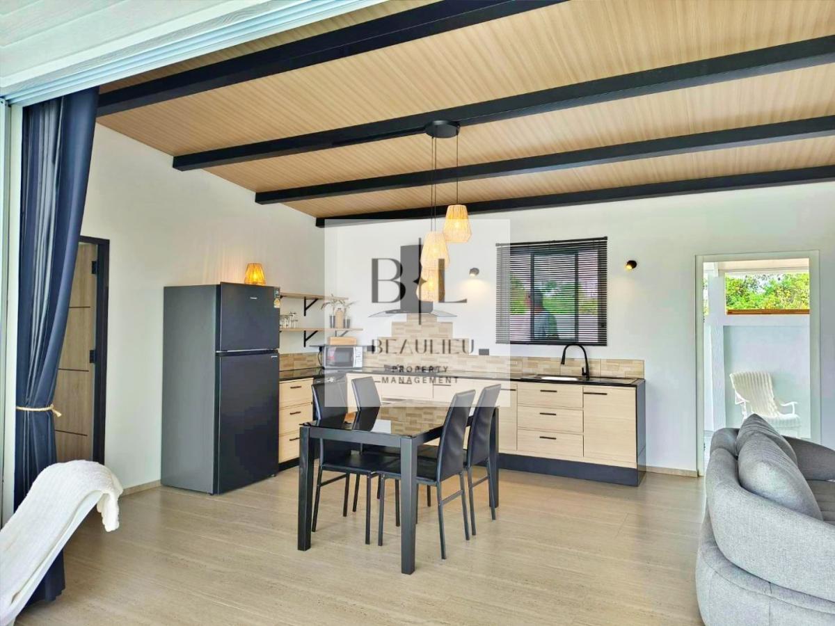 Tropical Modern Pool Villa - The Chill Pool Residence Near French International School Pattaya - Huay Yai