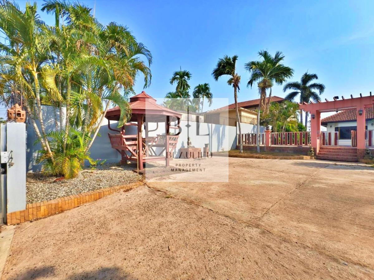 Spacious Pool Villa on Large Land Plot – 5 Bedrooms - Mabprachan Lake 