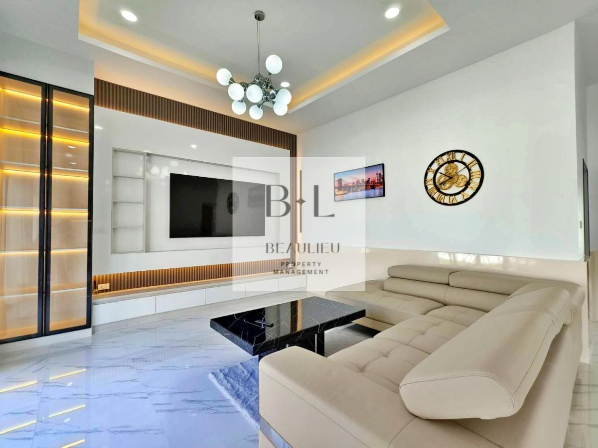 Exclusive Brand New Pool Villa in Huai Yai – Modern European Design | Jacuzzi Pool
