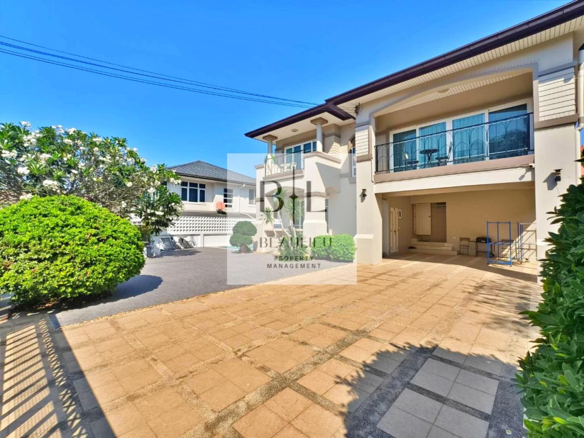 Central Park Hillside Village - Spacious 4 Bedroom Family Home with Saltwater Pool - East Pattaya