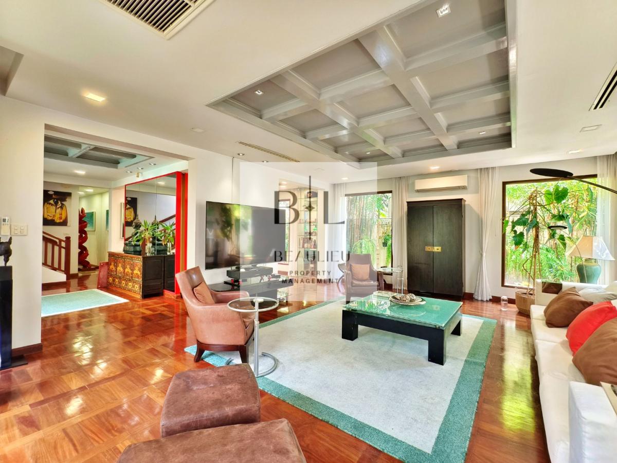 Exclusive 3-Bedroom Tropical Villa in View Talay Marina Pattaya – Prime Na Jomtien Location