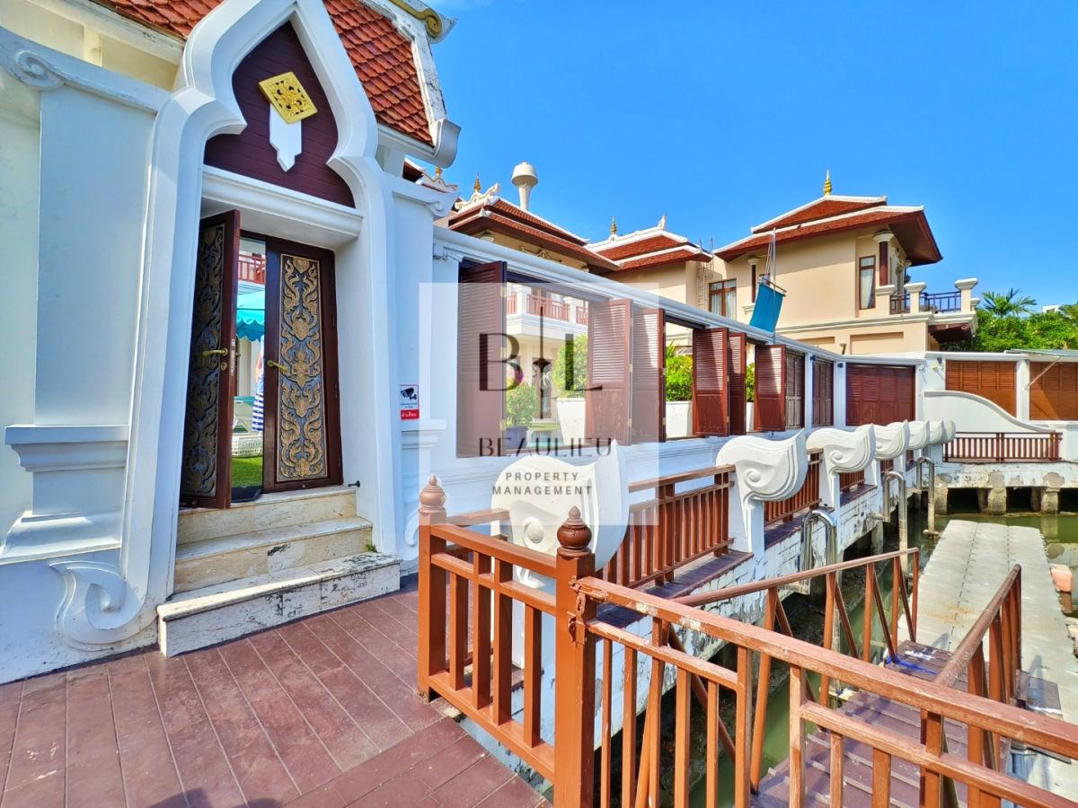 Luxury Waterfront Villa 4-Bedroom in View Talay Marina Pattaya with Private Yacht Dock - Na Jomtien