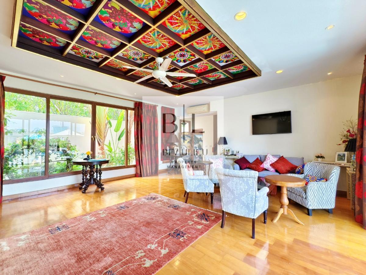 Luxury Waterfront Villa 4-Bedroom in View Talay Marina Pattaya with Private Yacht Dock - Na Jomtien