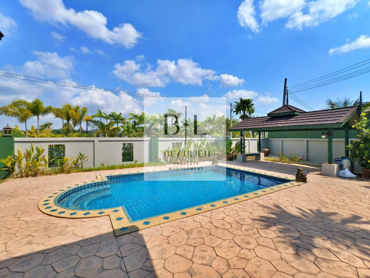 3 Bed 3 Bath House for Sale & Rent with Private Pool | Chak Nok Lake Area - East Pattaya