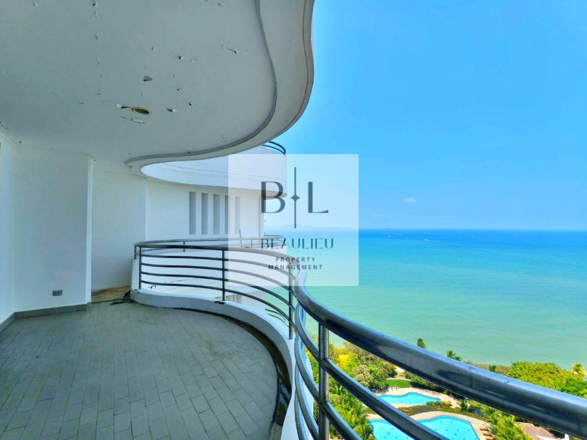 Exclusive Beachfront Living: 192sqm Sea View Condo for Sale - Royal Cliff Garden - Pratumnak