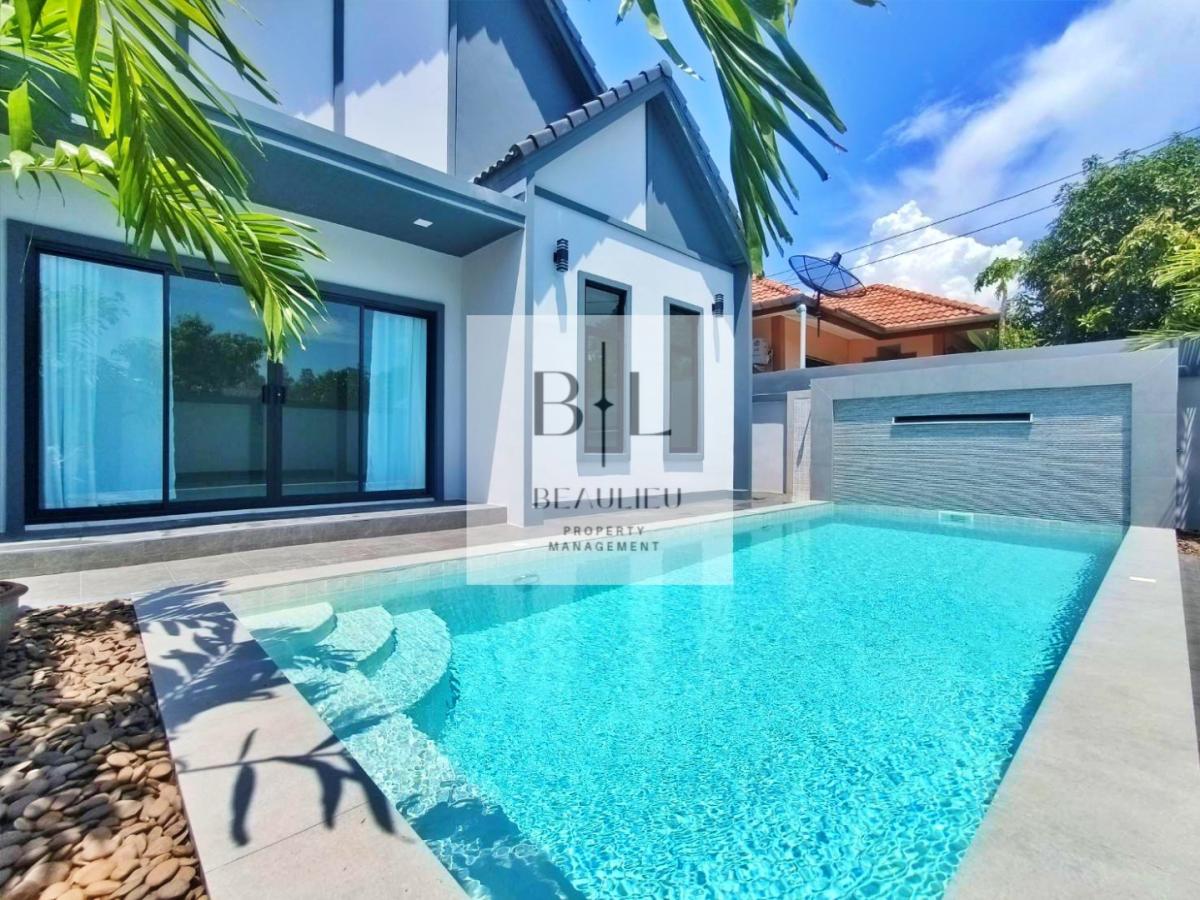 Modern 3 Bedroom Pool Villa for Sale in Huay Yai, East Pattaya | Private Saltwater Pool