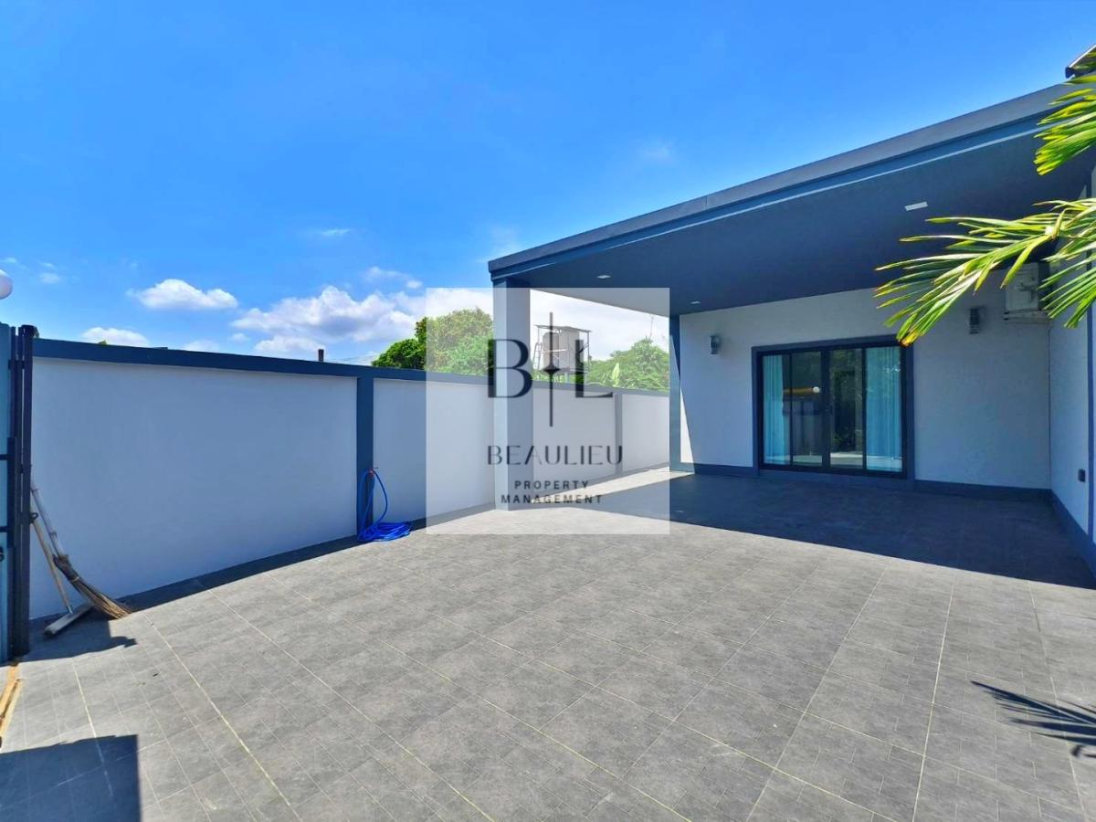 Modern 3 Bedroom Pool Villa for Sale in Huay Yai, East Pattaya | Private Saltwater Pool