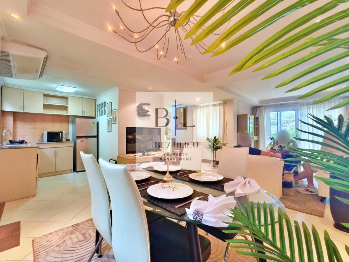 Spacious 3-Storey Townhouse - Fully furnished - in Prime South Pattaya Location 