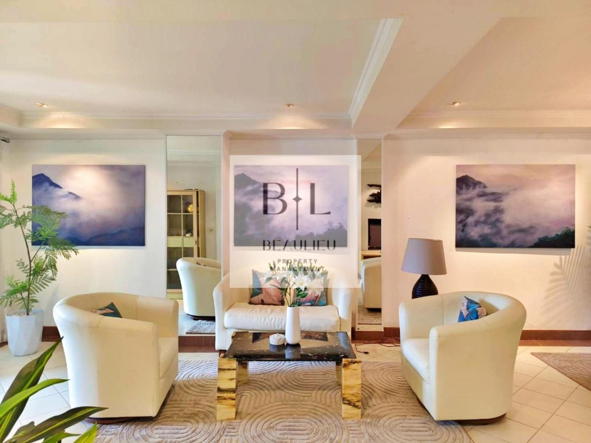 Spacious 3-Storey Townhouse - Fully furnished - in Prime South Pattaya Location 
