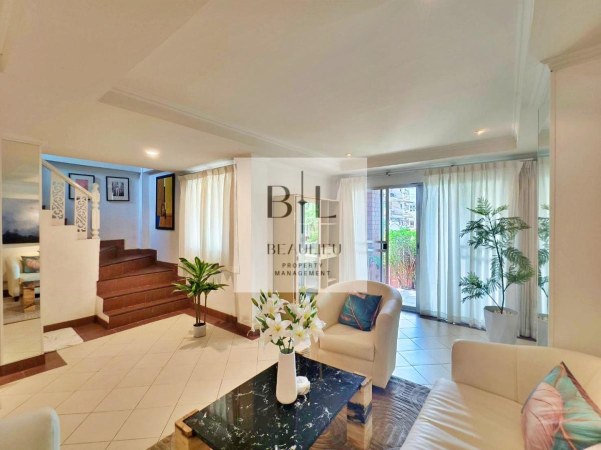 Spacious 3-Storey Townhouse - Fully furnished - in Prime South Pattaya Location 