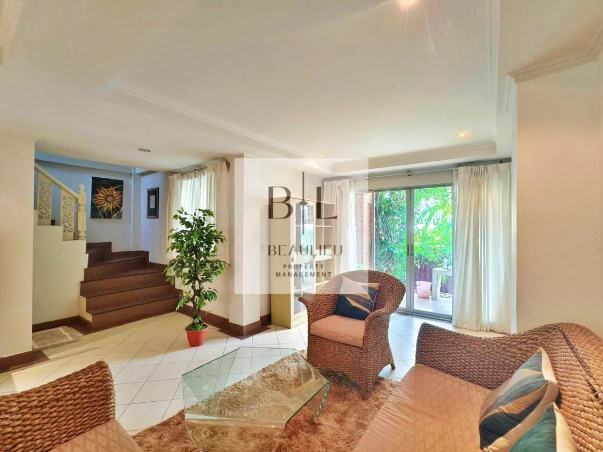 Move-In Ready Townhouse with Flexible Layout and Master Suite - South Pattaya