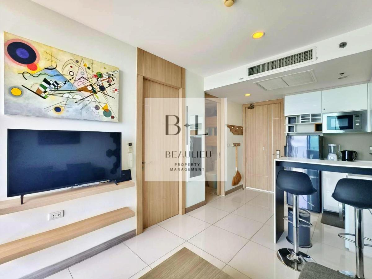 The Riviera Wongamat - 1 Bedroom condo with Sea View for rent - North Pattaya