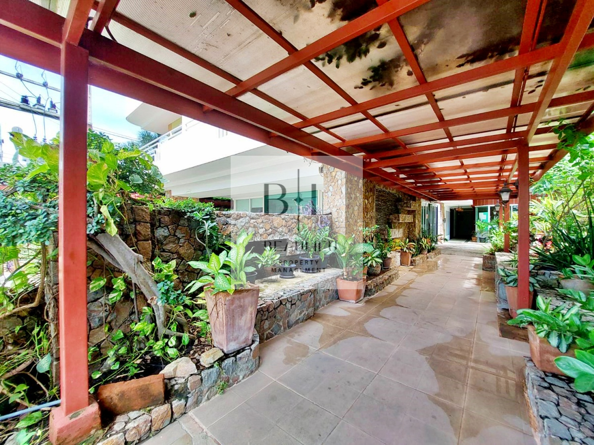 Jada-Beach-Condominium